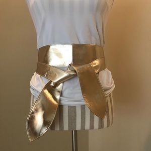 Wonder Woman would love this Lilly gold belt!